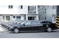 Xe Mercedes-Benz E-Class phiên bản limousine 6 cửa sang trọng