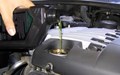 Kiểm tra và thay dầu động cơ và hộp số