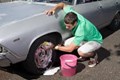 Rửa xe để bảo dưỡng màu sơn được bền lâu