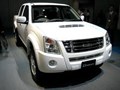 Isuzu D-Max dòng xe bán tải mạnh mẽ và tiết kiệm nhiên liệu mới