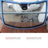Kính chắn gió trước xe Mercedes C240 WDB203 chính hãng