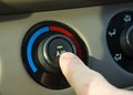 Điều hòa xe ô tô: Có nên tắt điều hòa trước khi xuống xe?