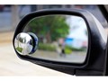 Tại sao gương chiếu hậu xe ô tô lại sử dụng mặt gương lồi?