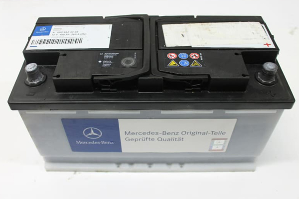 Bình ắc quy xe Mercedes C200K WDB203 - 0009823308