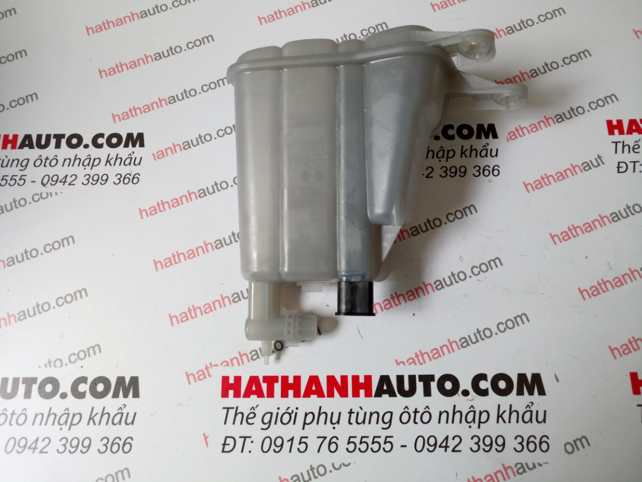 Bình nước phụ xe Audi A4, A5, Q5, allroad - 8K01214030