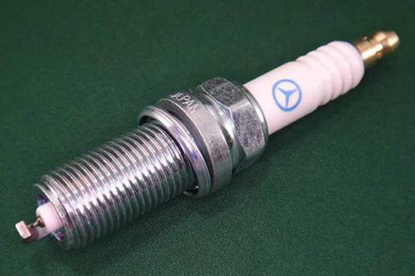 Bugi xe Mercedes E240 WDB210 - 0031506703