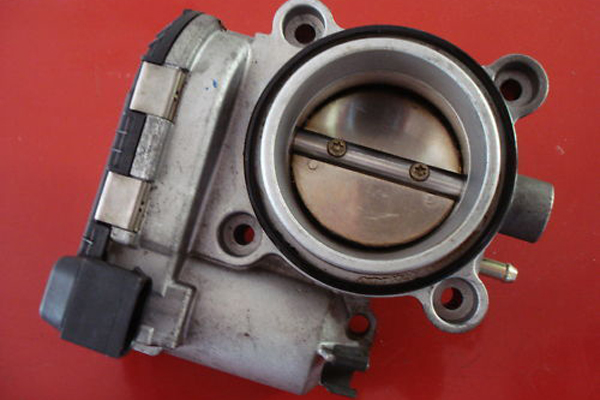 Bướm gas xe Mercedes C200K năm 2001-2003 - 1111410125