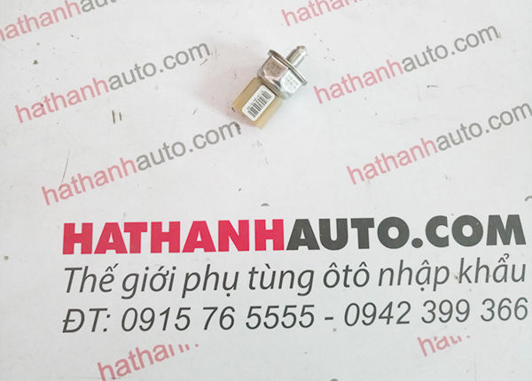 Cảm biến áp suất xăng xe Audi A7, A8, A6, Q5, Q7 - 03C906051C