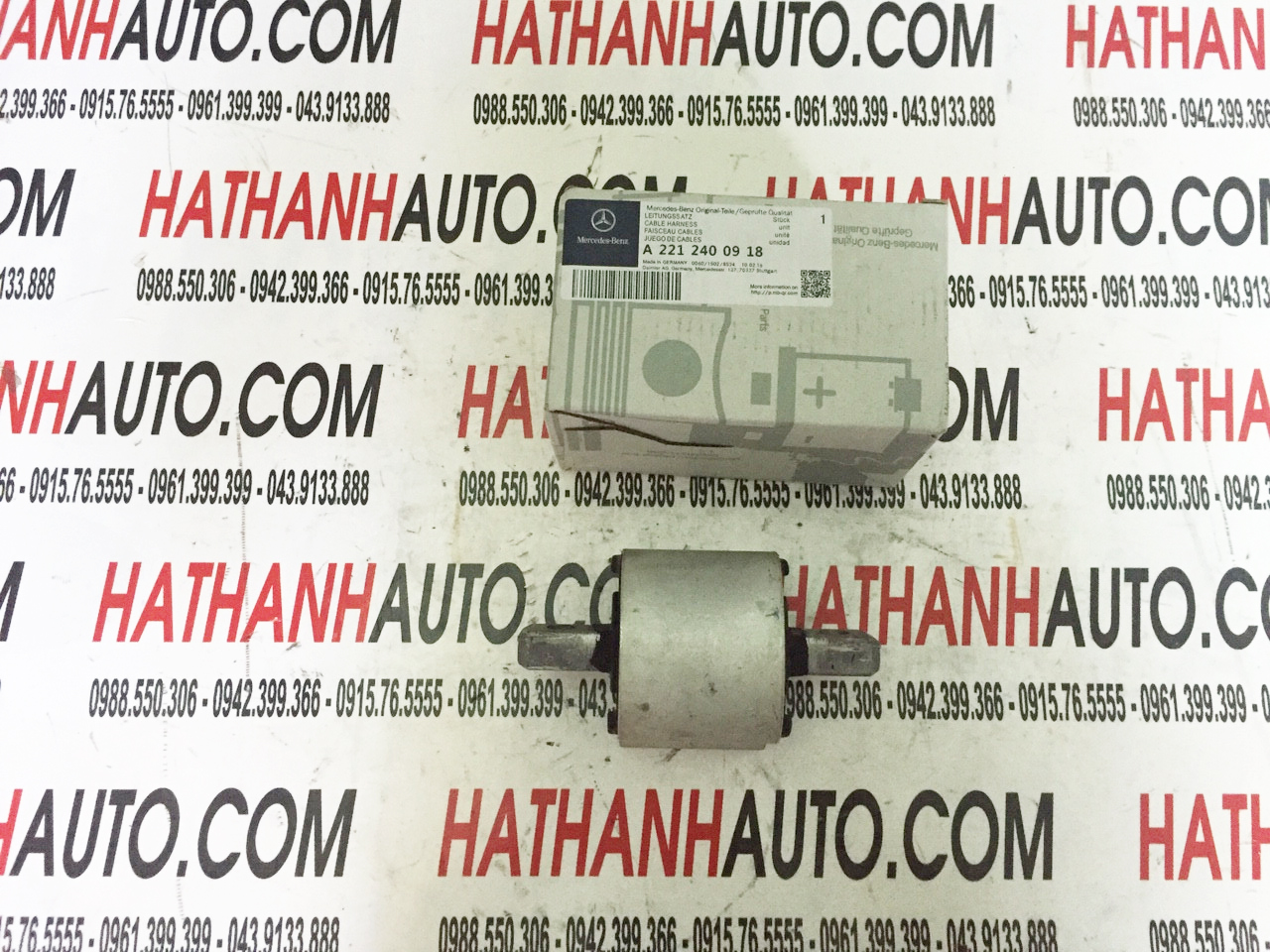 Cao su chân hộp số xe Mercedes CL550, CL63 AMG - 2212400918