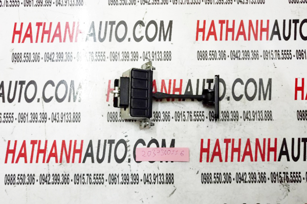 Hành trình (hạn chế) cửa sau xe Mercedes C180, C200 - 2037300116