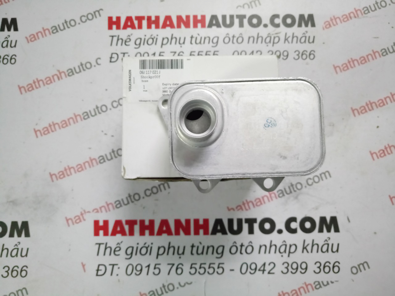 Két làm mát dầu (nhớt) máy xe Audi Q5, A5, A3, A4 - 06J117021J