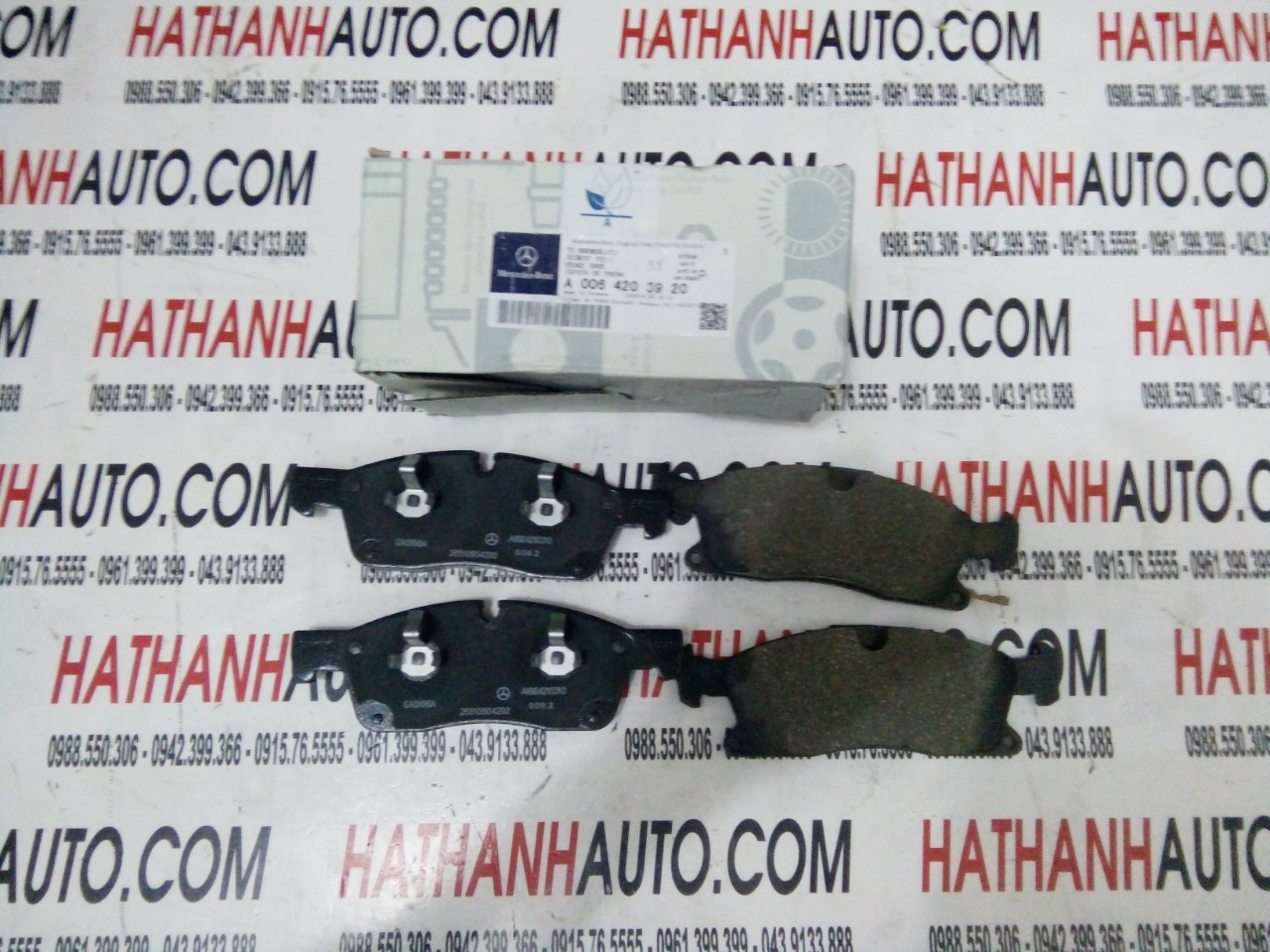 Má phanh (bố thắng) trước xe Mercedes GL350, GL450 W166 - A0064203920