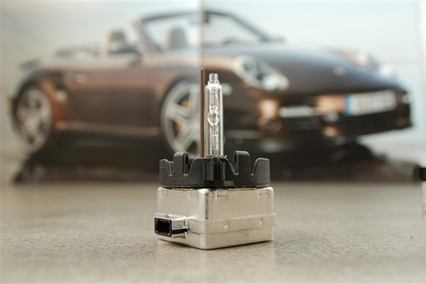 Bóng đèn pha D1S xe Porsche Cayenne S V8 năm 2011 - N10566101
