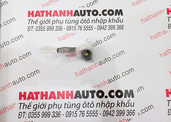 Nút đậy cụm két làm mát dầu máy xe Mercedes M278 - 2781800438