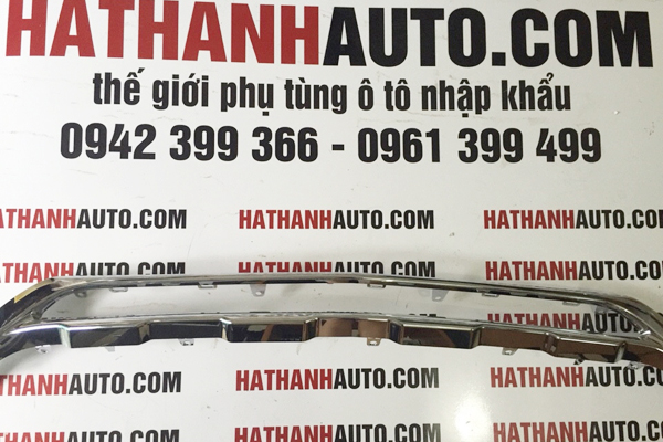 Op duoi ba đo soc (can) truoc xe Mercedes GLK350 chinh hang