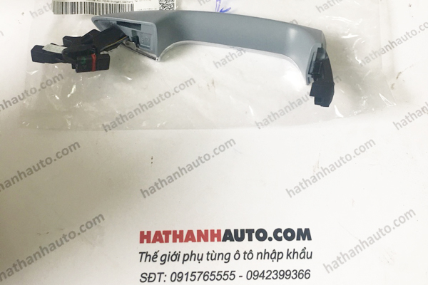 Tay nắm mở cửa ngoài sau trái xe Mercedes A210, A170, CLA250, GLA250