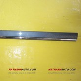 Nẹp cửa trước phải xe Mercedes E280 năm 2010 chính hãng