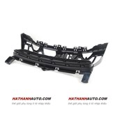 Xương giữa ba đờ sốc (cản) trước xe Porsche Cayenne S