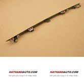 Nẹp chỉ inox cản sau trái xe Mercedes E300 năm 2009-2011